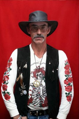 Rob_ Multimedia Sculptor_ Martinez CA 011027.JPG