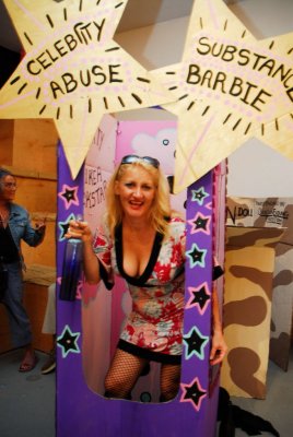 AlteredBarbieShow @AgeSongGallery 070809 02.JPG