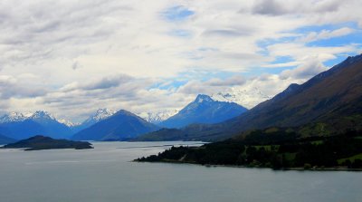 A grey day on the way to Glenorchy .JPG
