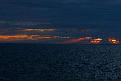 Alaskan cruise sunset 4 .JPG