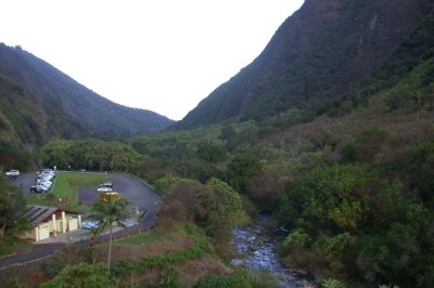 Trailhead at Iao Valley State Park