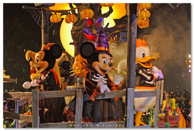 Haunted Halloween 迪士尼黑色世界