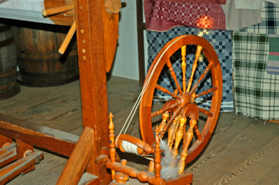 Colonial-era Spinning Wheel (g)