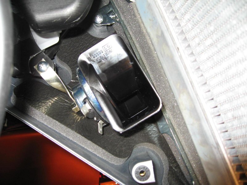 Horn mounted