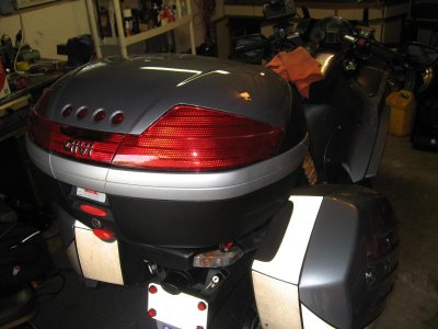 Givi V46 Lid painted to match bike