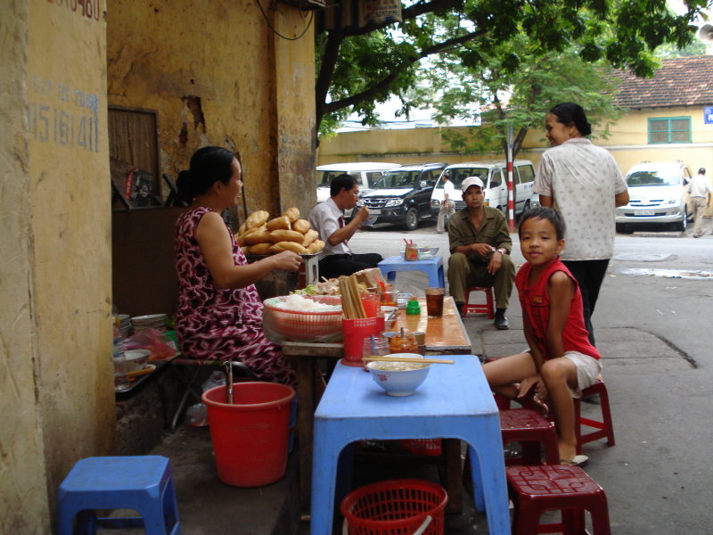breakfast on street