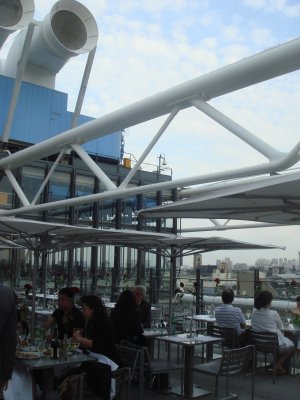 Geogre on Centre Pompidou