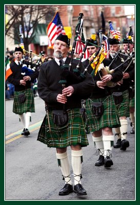 Someting American about Bagpipe Playing Scotsmen