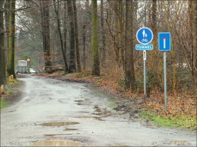 Fvrier 2007 : drve de Bonne-Odeur, passage sous le Ring clairement signal.