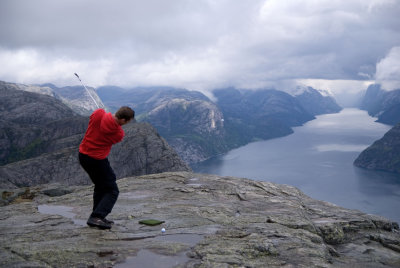 Golfplayer at Pulpit rock