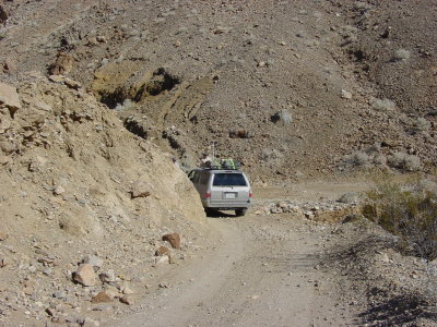 Its a shelf  road with a little wash out on right of Bruce rig ahead !!!!