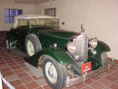 1933 Packard 12-cylinder engine .
