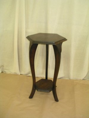 390. occassional table 14x14x28.JPG
