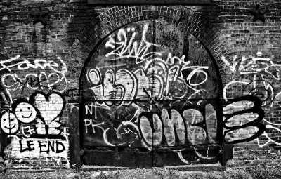 Graffiti  2 B+W