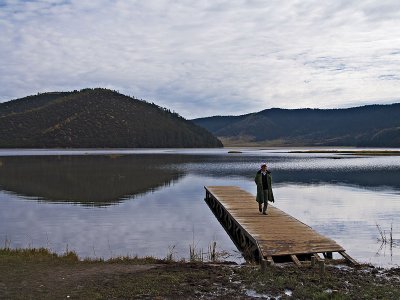 Early morning stroll at Shudu Lake
