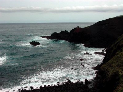 The dark coast of Mosteiros