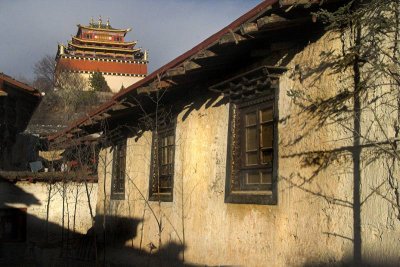 Tibetan House. Zongdian.