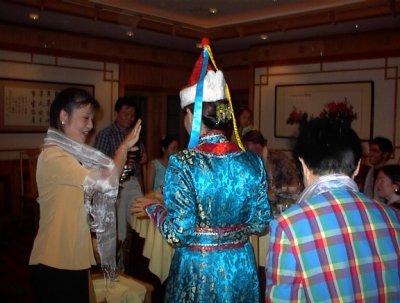 mtm02-bt-mayordinner-hada2.jpg