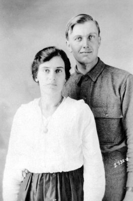 Grandma&Pa Leisters 1918