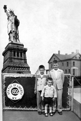 ParsleyBoys NYStatue Liberty1955