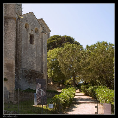 Abbaye de Mont Majour