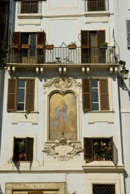 Mural on building in Piazza della Rotonda outside the Pantheon