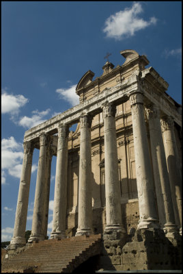Temple of Antoninus and Faustina-1