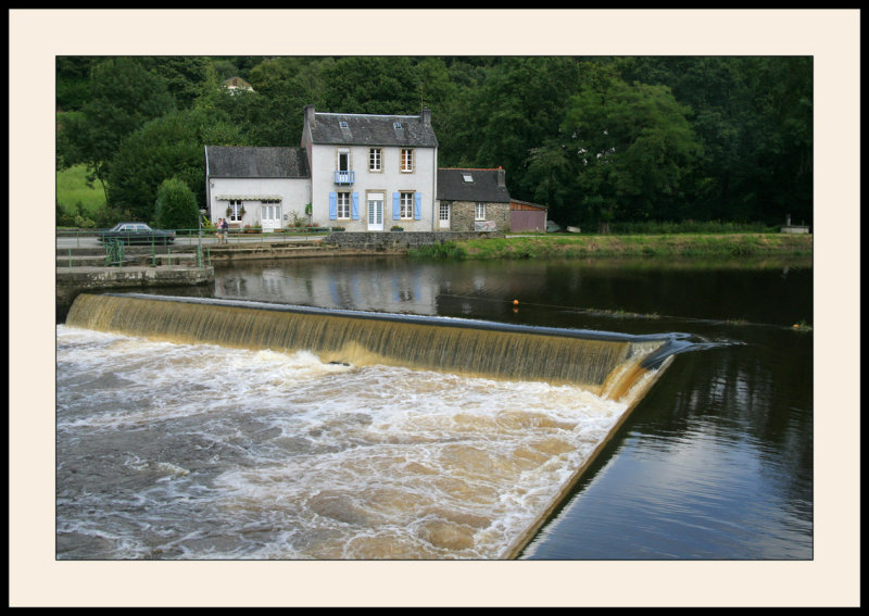 Chateauneuf du FaouPres du canal