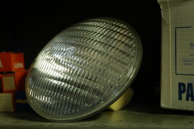 Ur ställverkets reservdelslager  - äldre lampa
