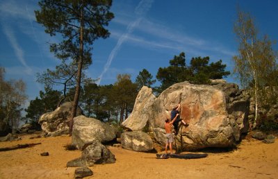 Fontainebleau - Rocher Fin  - La Fissure Rouge (F4B)