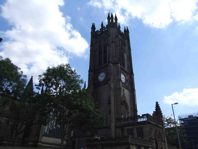 Manchester Cathedral DSCF1740.JPG