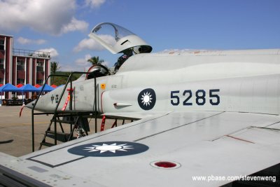 F-5E