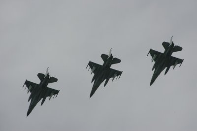 F-16