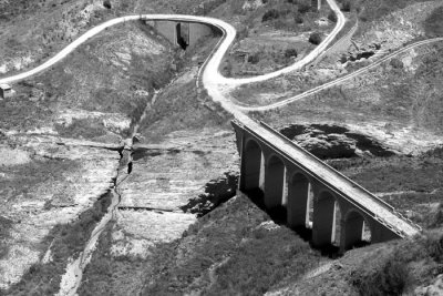 Iznajar-viaduct-B+W - as requested