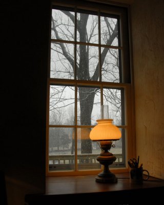 ds20070130_0006aw Window Lamp.jpg