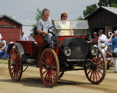 1912 IHC Auto Wagon.jpg