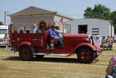 1927 Fire truck Fortuna ND.jpg