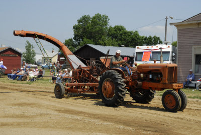 Allis Chalmers with Chopper.jpg