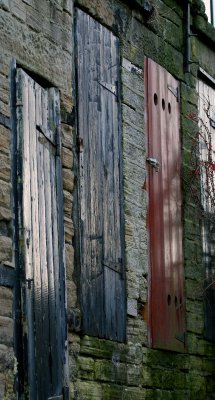 Coal hole doors