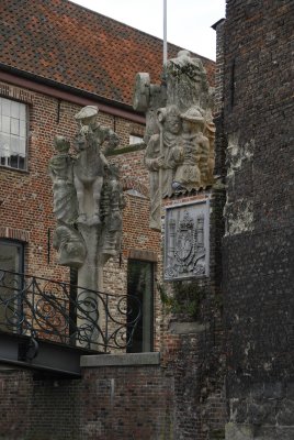 Statue at Prinsenhof