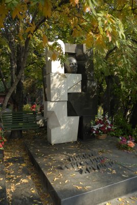 Novodevichy Cemetery: Chroetsjov