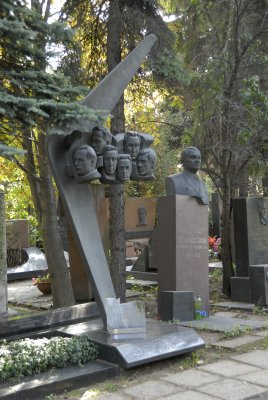 Novodevichy Cemetery: Concordski crew