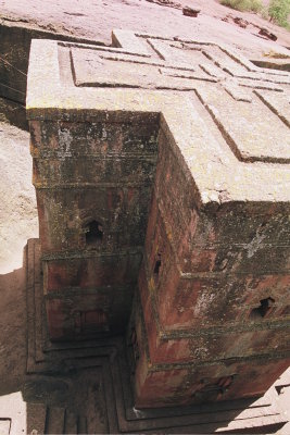 (D) d'aproximadament el segle XII