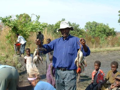 N'gambi w 1 kg of fish.jpg