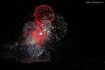 Fireworks at Montral by La France / Feux d'artifices du 21 juillet 2007.jpg