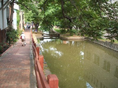 The C&O Canal -- first time I've seen this part with water in it!