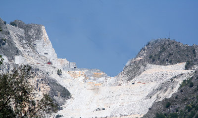 Carrara district 7648
