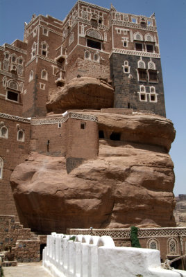 Dar Al-Hajar a huge building built on the rocks for the Imam Ahmad