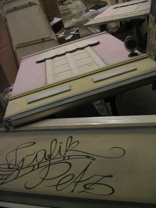 Creperie Paputin and sign Trafik Petz