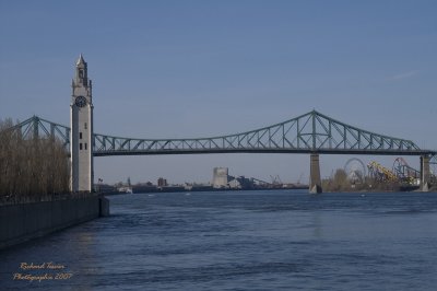 Montral - Quaie de l'horloge et Pont Jacques Cartier pict0229.jpg
